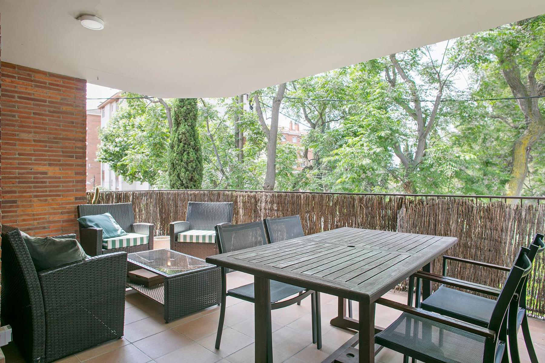 Апартаменты La Terraza De Sant Cugat Сант-Кугат-дель-Вальес Экстерьер фото